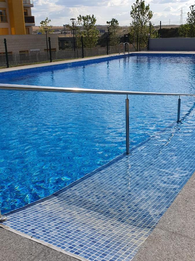 Apartamento Nuevo, Accesible Y Con Piscina !!! Apartment Salamanca Bagian luar foto